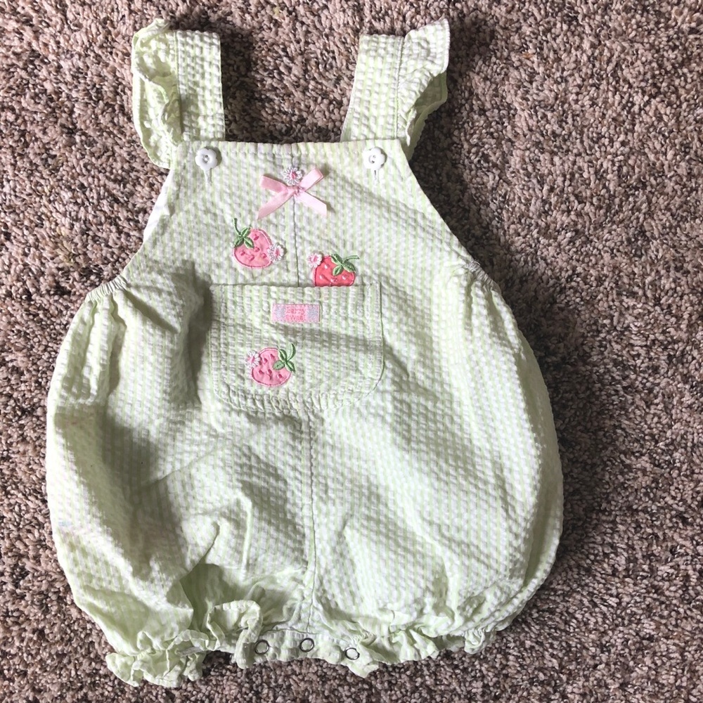 Classic look baby girl strawberry romper